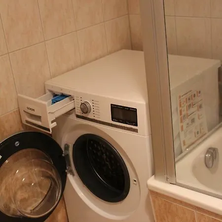 Familienwohnung: Zentral, Grun, Preiswert! Lipsia