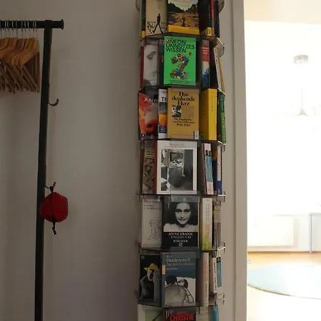 Familienwohnung: Zentral, Grun, Preiswert!