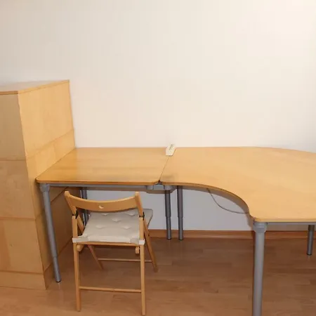 Familienwohnung: Zentral, Grun, Preiswert! Privatunterkunft