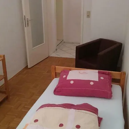 Familienwohnung: Zentral, Grun, Preiswert! Alloggio in famiglia *