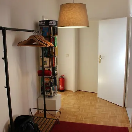 Privatunterkunft Familienwohnung: Zentral, Grun, Preiswert!