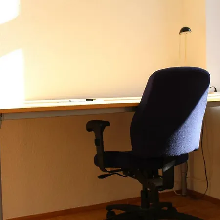 Familienwohnung: Zentral, Grun, Preiswert! *
